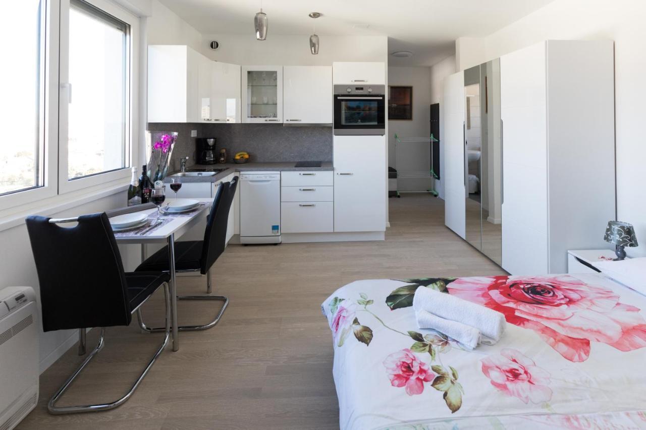 Studio Apartman Moonlight Zára Kültér fotó